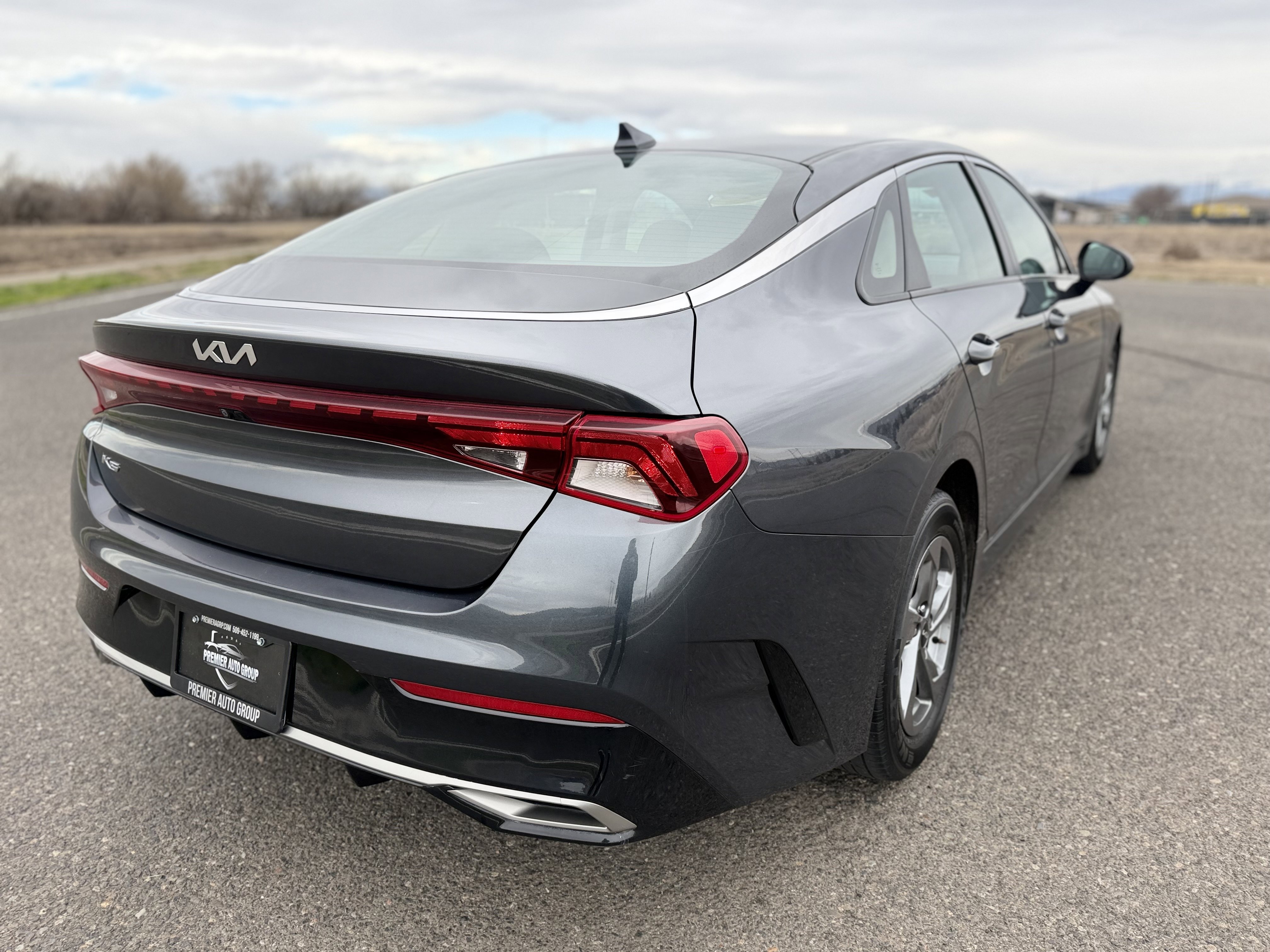 Used 2022 Kia K5 LXS FWD image 7