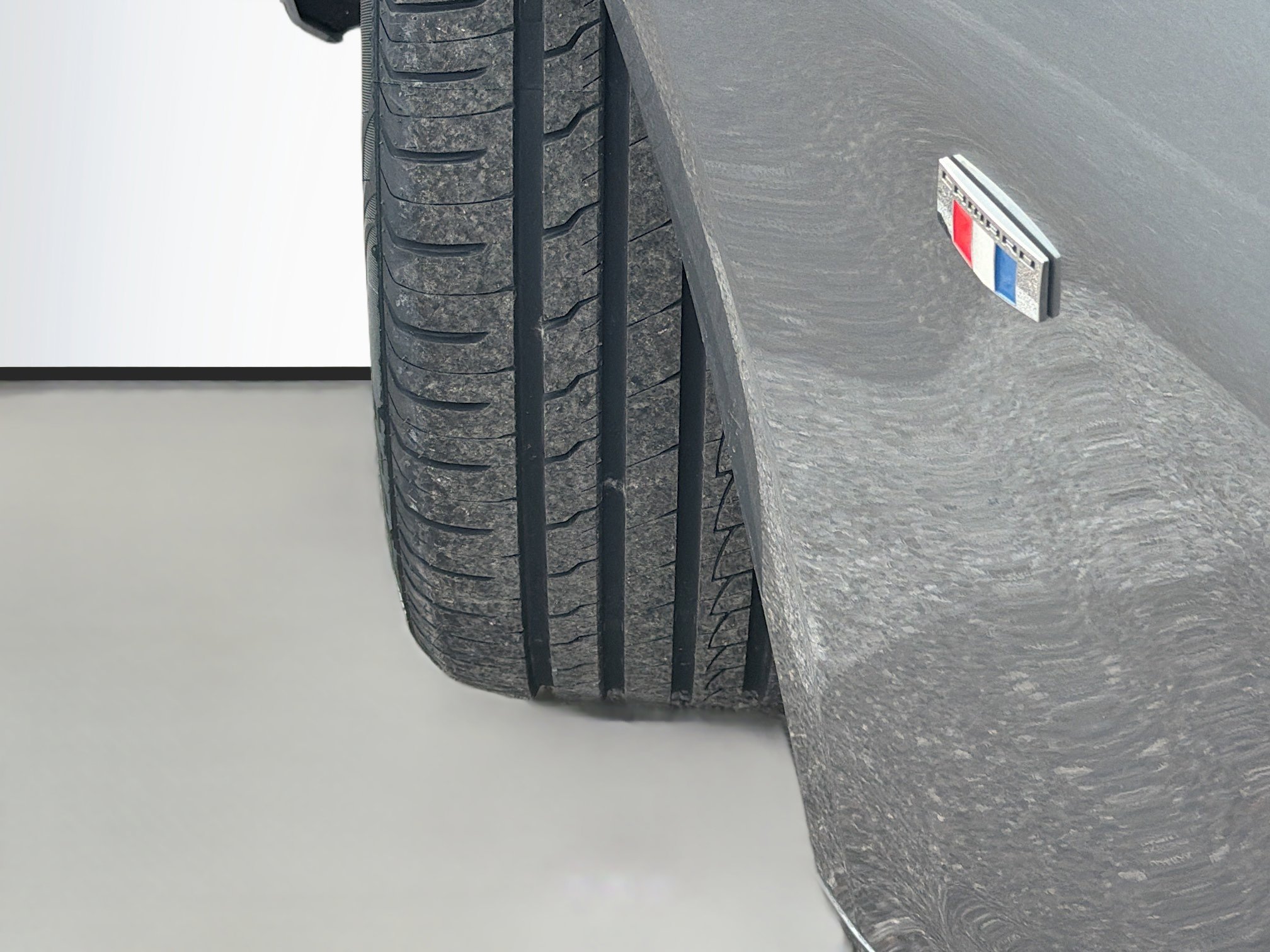 Used 2020 Chevrolet Camaro LT image 39