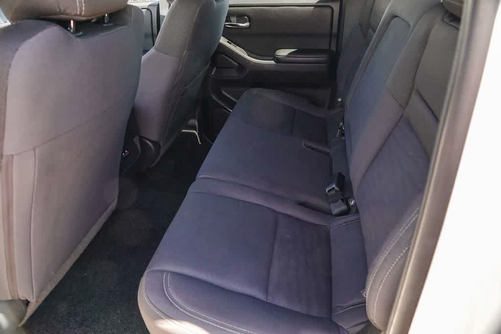 Used 2023 Nissan Frontier SV RWD image 17