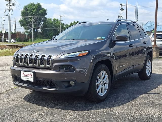 Used 2016 Jeep Cherokee Latitude w/ Safety/Convenience Group AWD/4WD image 4