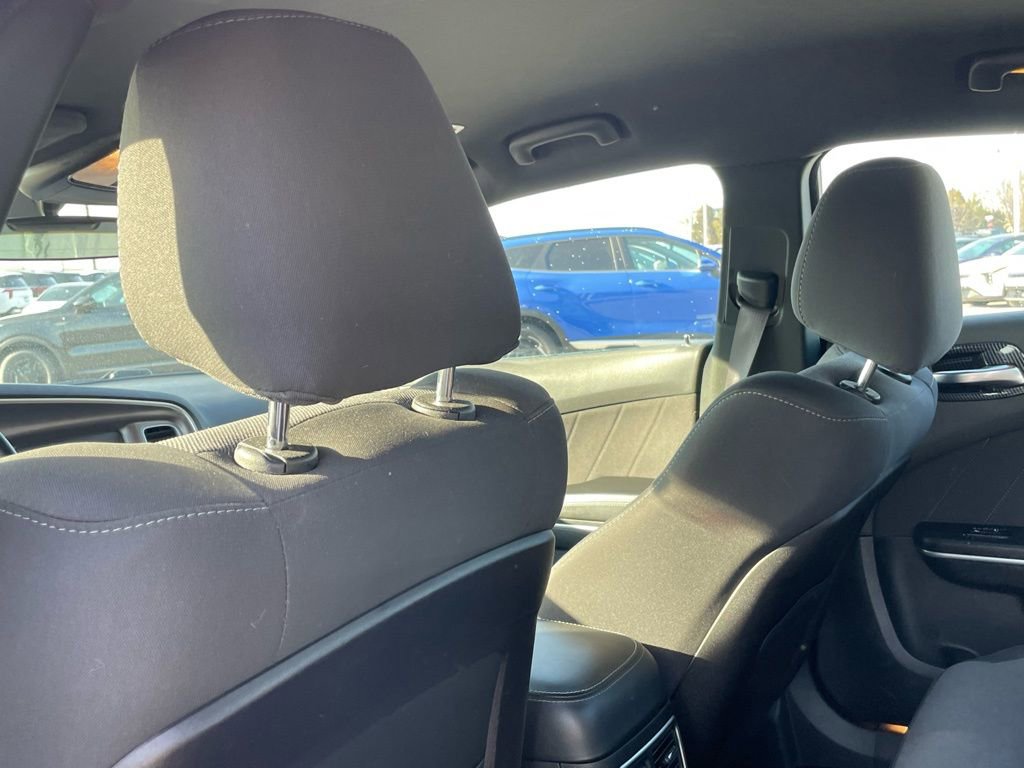 Used 2019 Dodge Charger SXT image 25