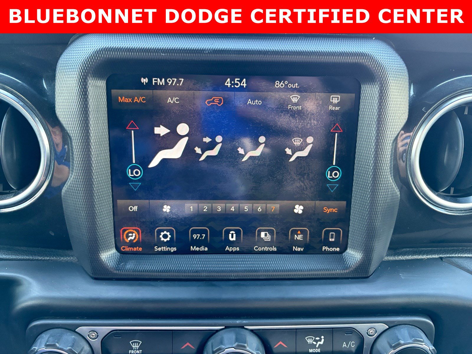 Used 2020 Jeep Wrangler Unlimited Sahara AWD/4WD image 17
