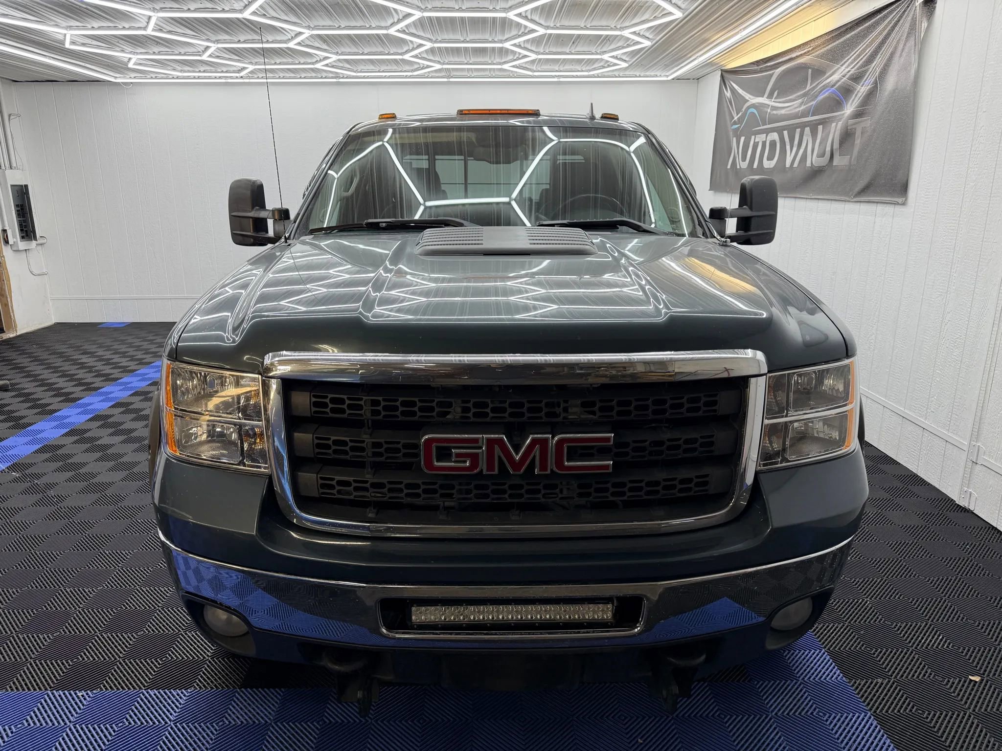 Used 2011 GMC Sierra 2500 SLT image 4
