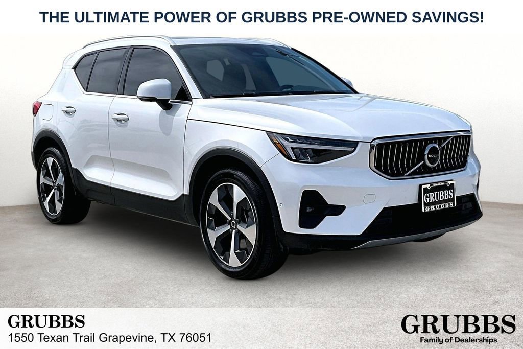 Used 2023 Volvo XC40 B4 Plus w/ Protection Package Premier FWD image 1
