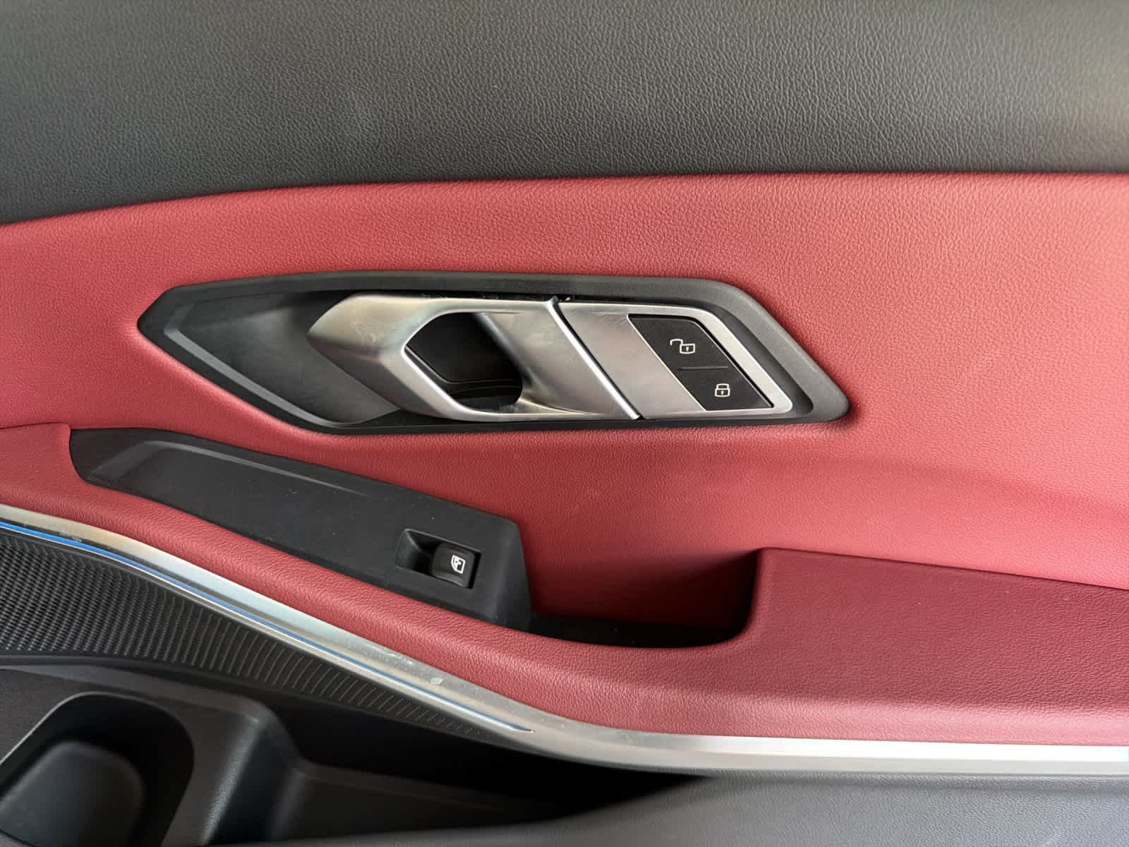 Used 2022 BMW 330e w/ M Sport Package RWD image 18