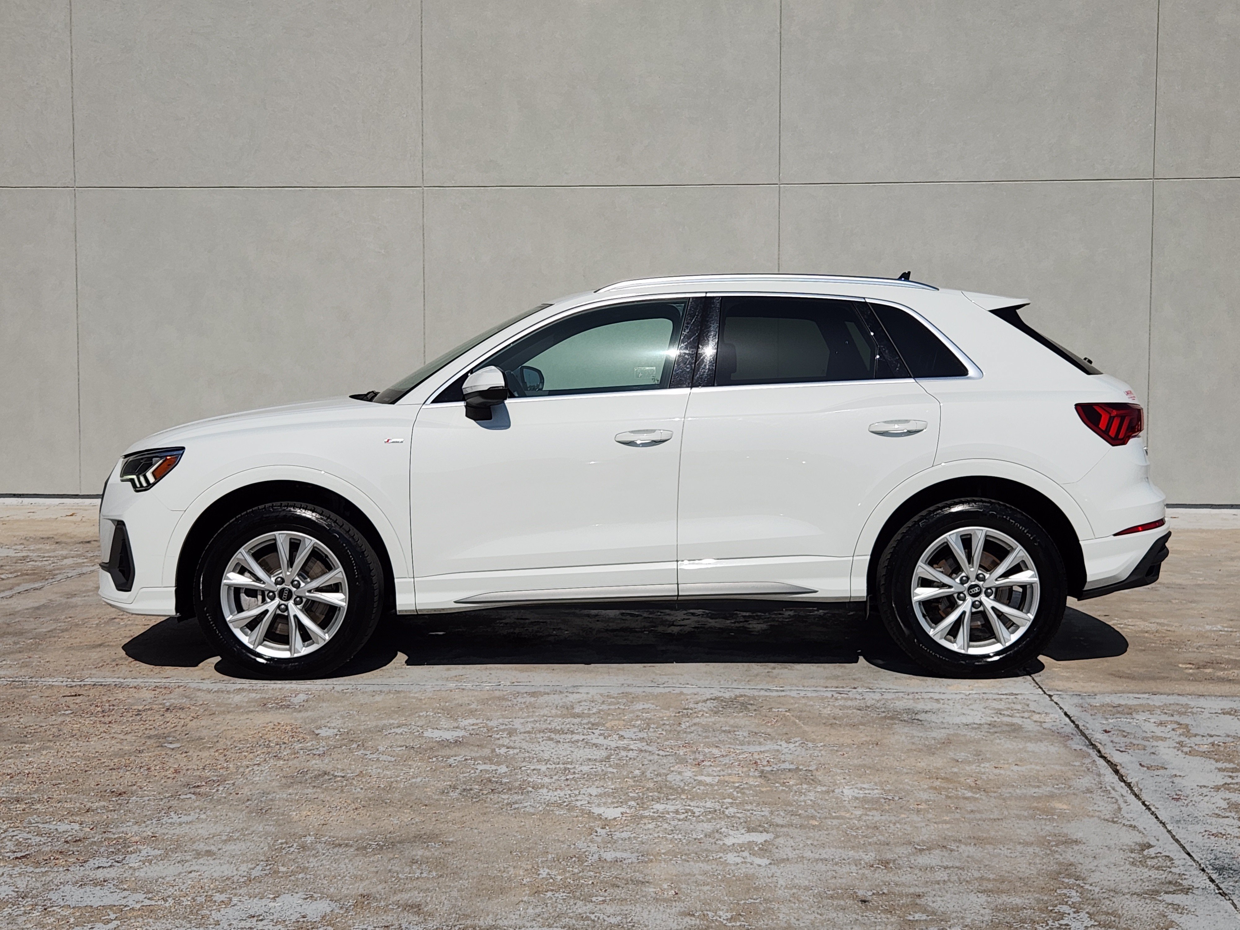 Used 2025 Audi Q3 2.0T Premium AWD/4WD image 5