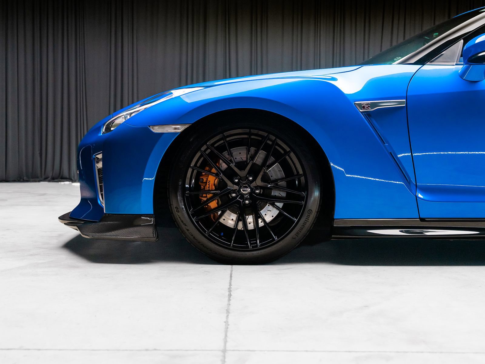 Used 2020 Nissan GT-R Premium image 25