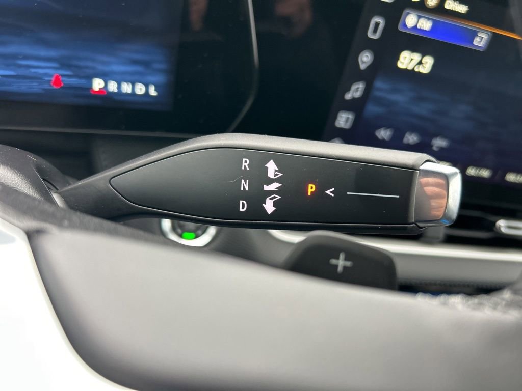 Used 2025 Chevrolet Equinox LT image 18