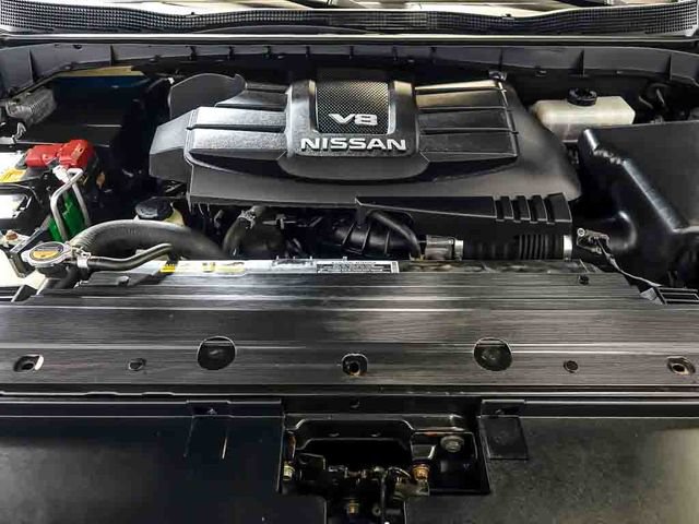 Used 2020 Nissan Titan SL AWD/4WD image 33