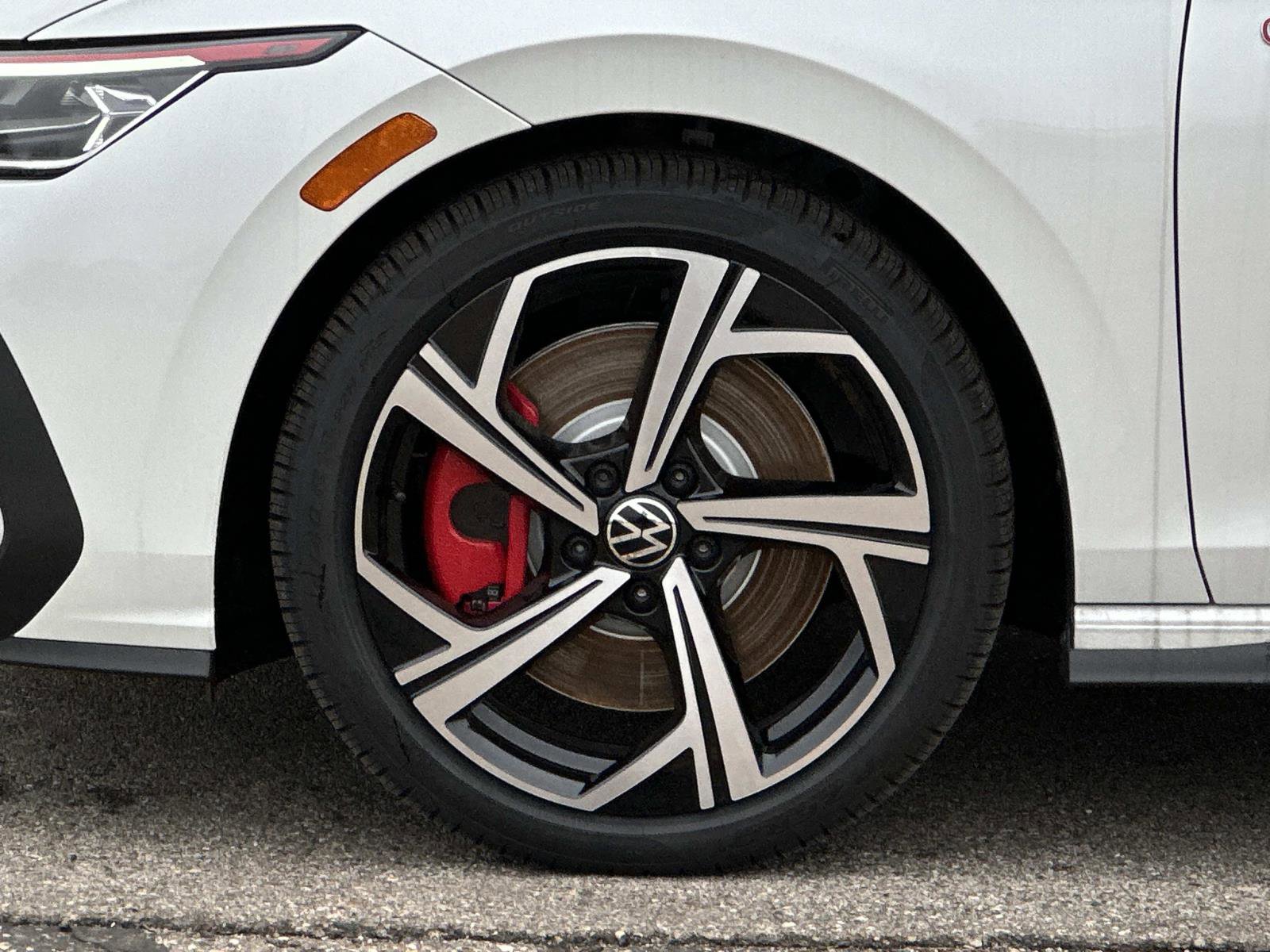 New 2026 Volkswagen GTI SE image 9