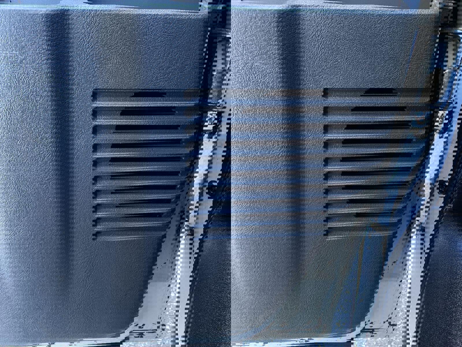 Used 2018 Chevrolet Express 2500 w/ Driver Convenience Package image 14