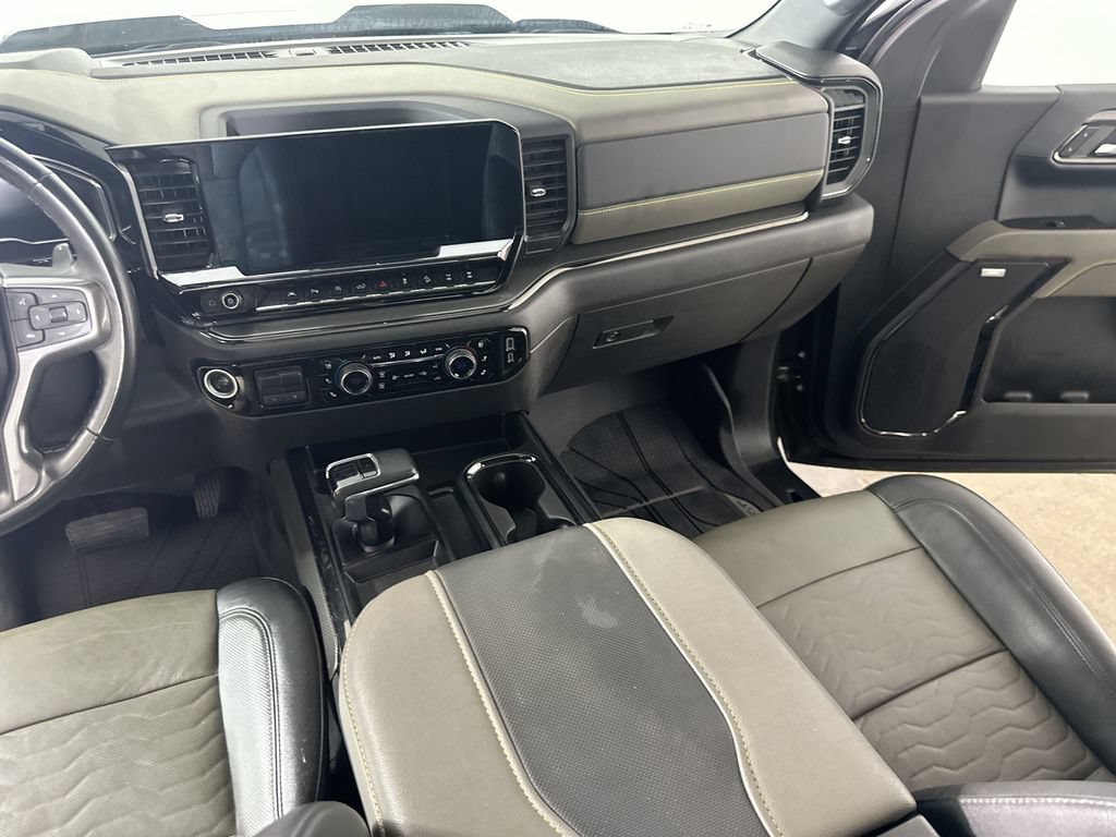 Used 2023 Chevrolet Silverado 1500 ZR2 w/ Technology Package AWD/4WD image 21