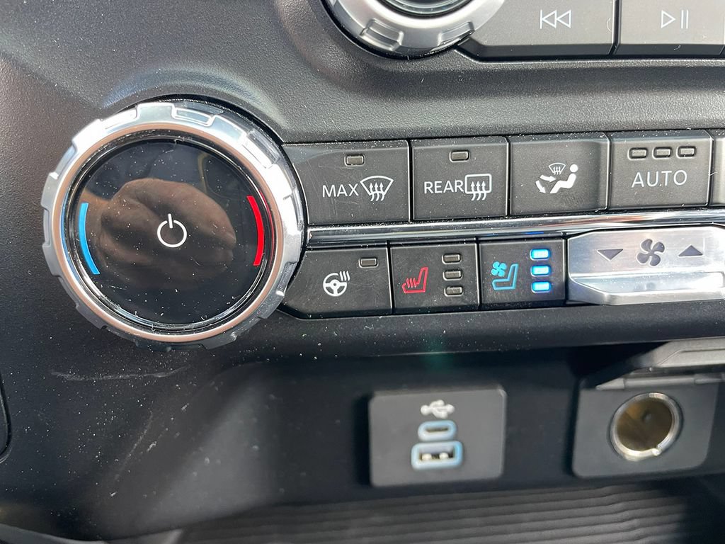 Used 2025 Ford F350 Lariat w/ Camper Package AWD/4WD image 41