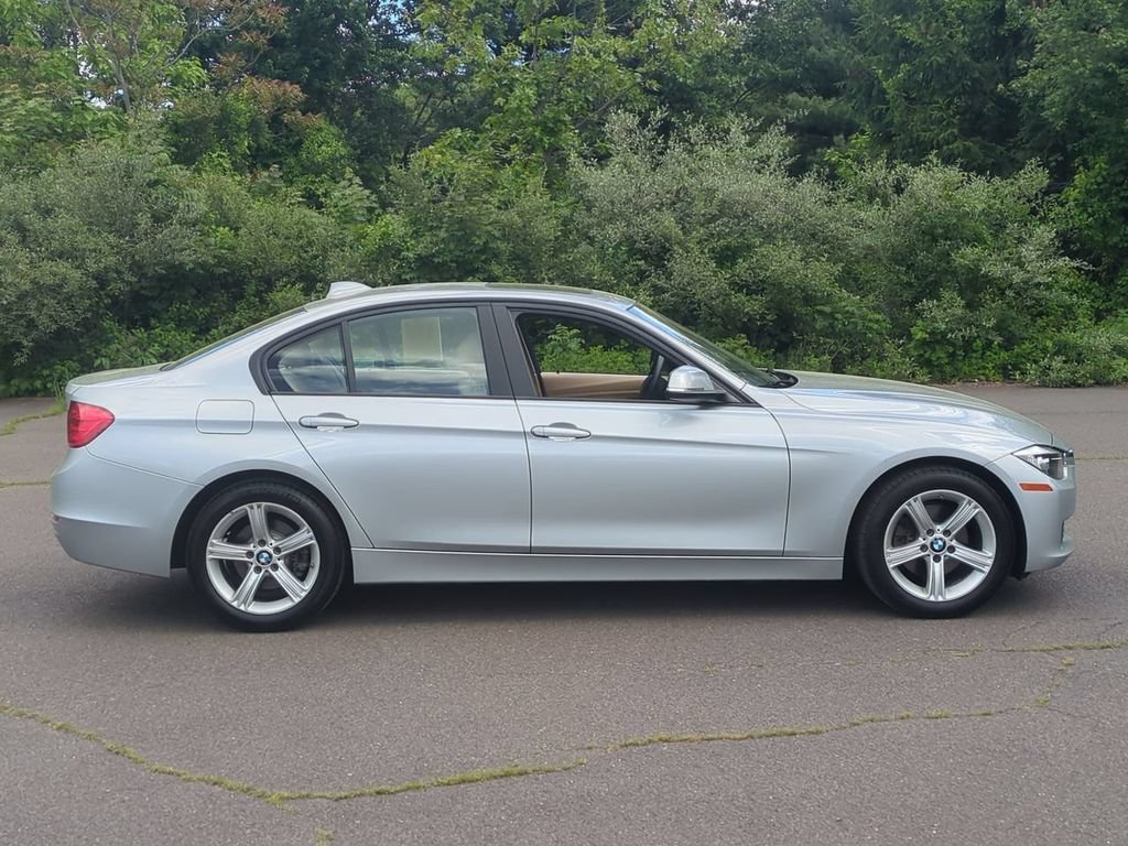 Used 2015 BMW 320i xDrive Sedan AWD/4WD image 3