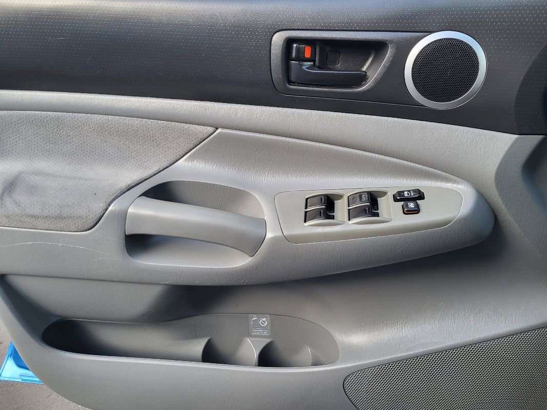 Used 2005 Toyota Tacoma TRD Off-Road image 10