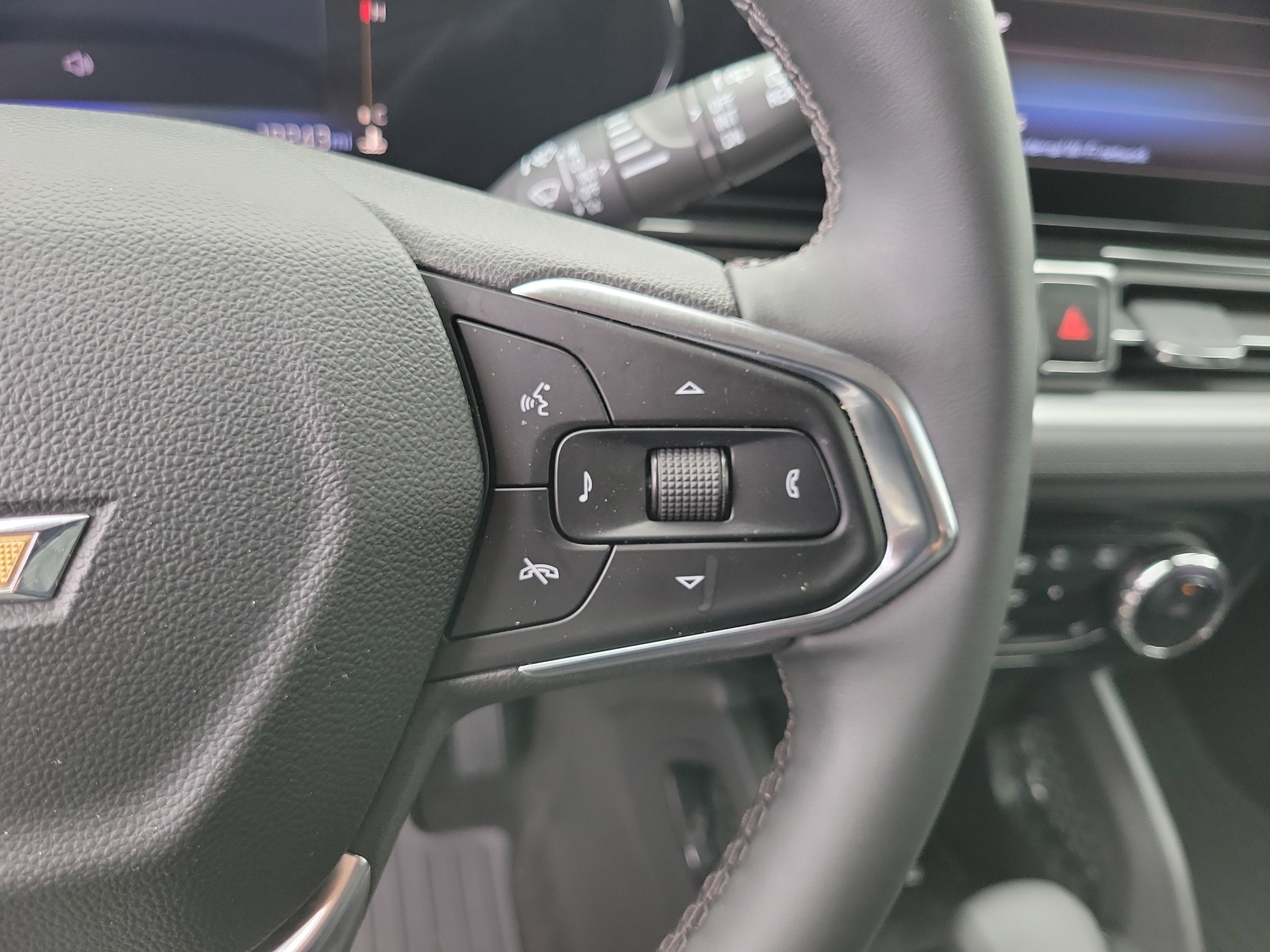 Used 2024 Chevrolet TrailBlazer LT w/ Convenience Package FWD image 7
