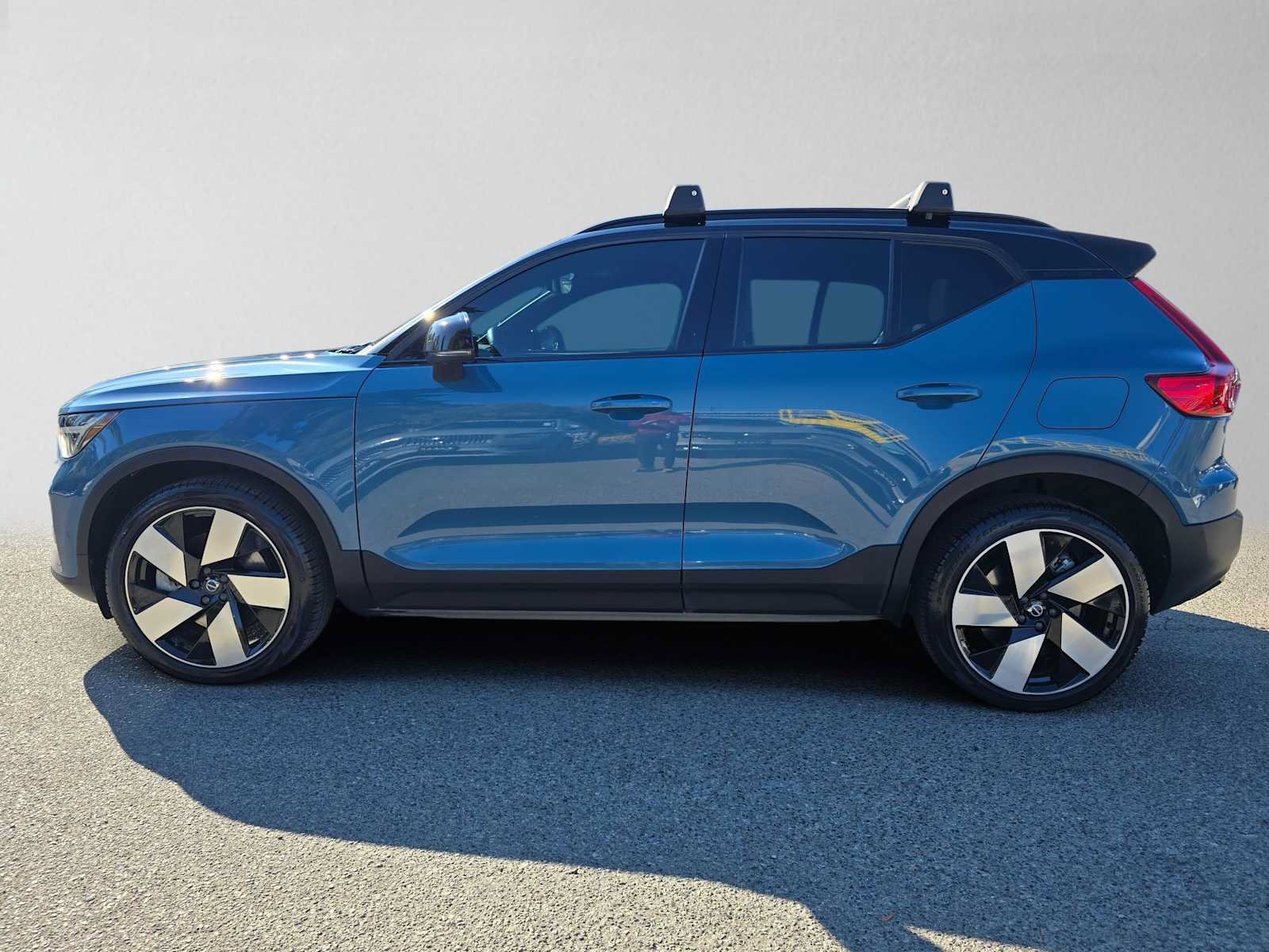 Certified 2023 Volvo XC40 Recharge Plus w/ Protection Package Premier AWD/4WD image 7