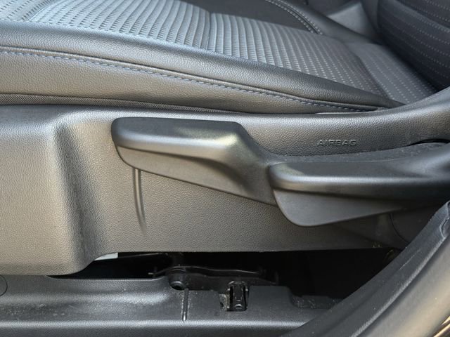 Certified 2025 Chevrolet Trax LT w/ LT Convenience Package FWD image 29