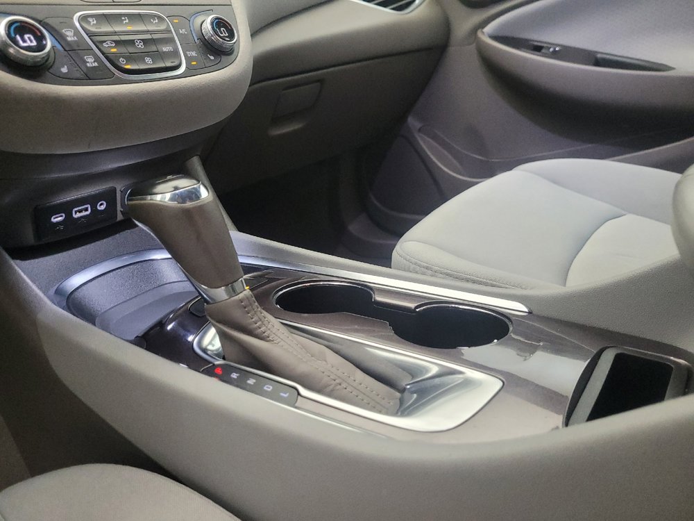 Used 2020 Chevrolet Malibu LT FWD image 26