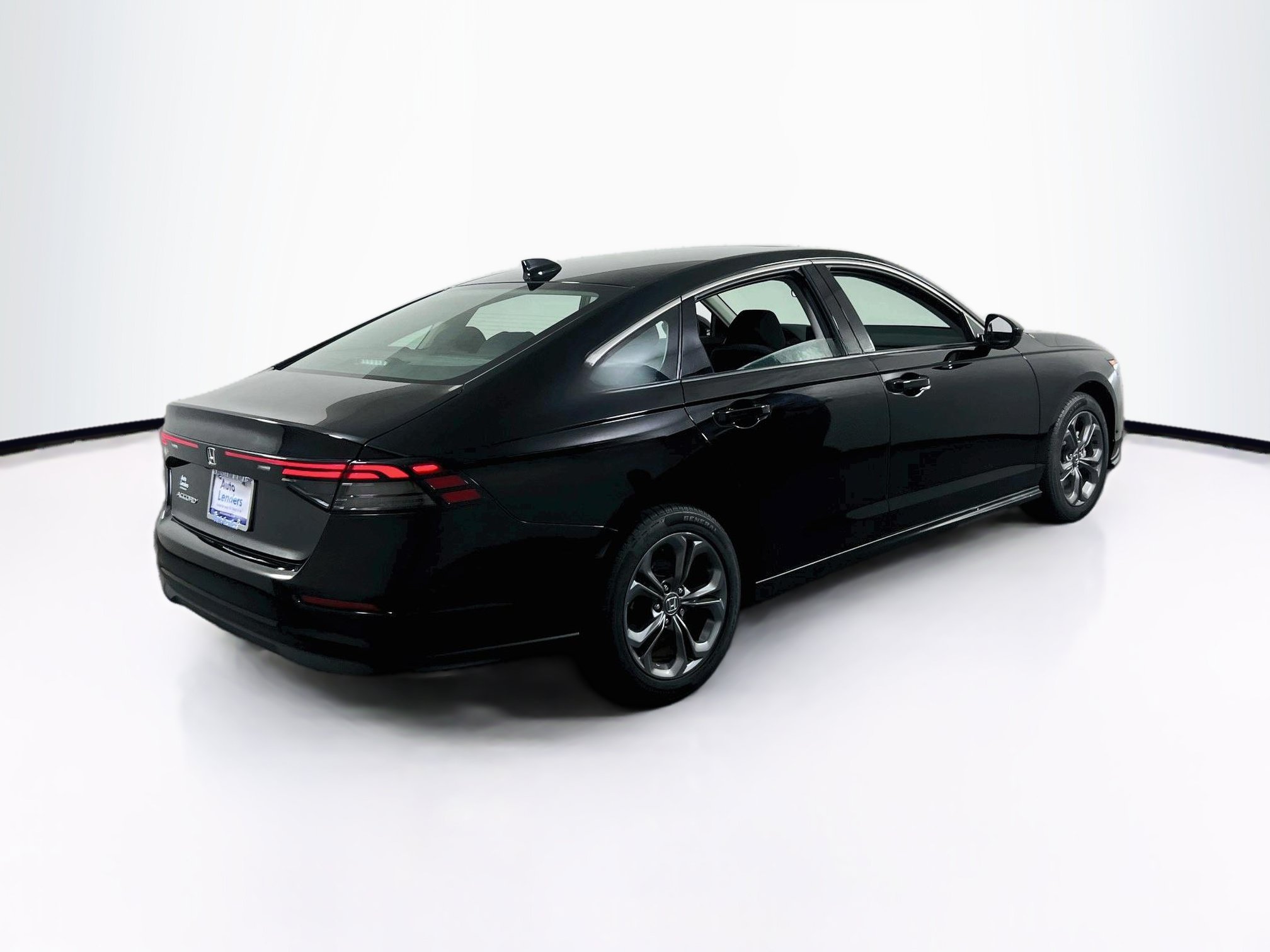 Used 2023 Honda Accord EX image 5