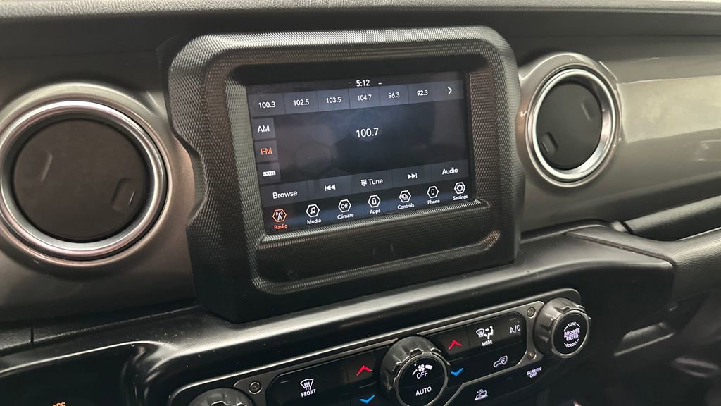 Used 2021 Jeep Gladiator Overland image 13