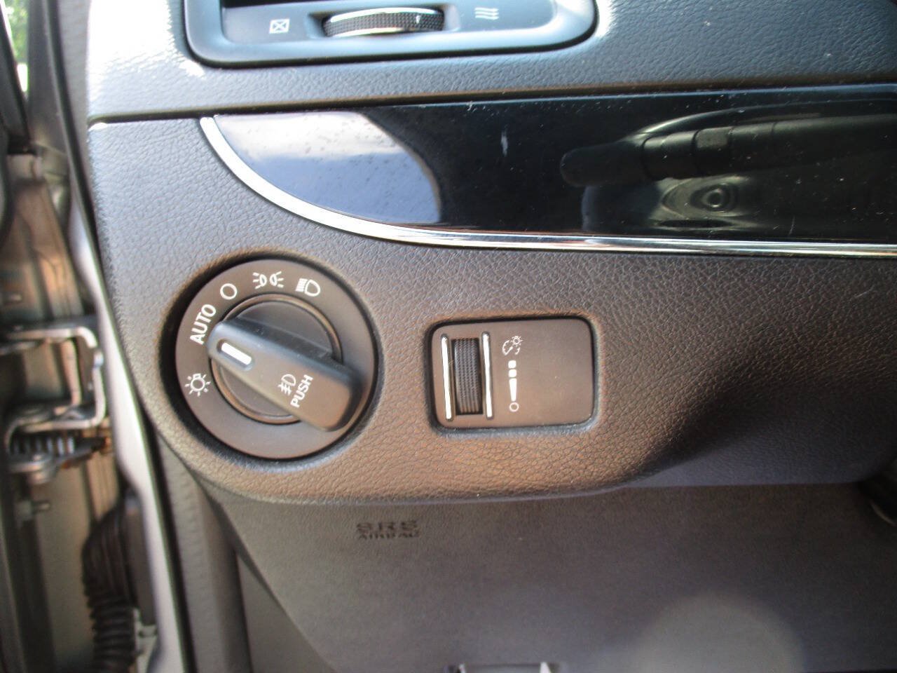 Used 2018 Dodge Grand Caravan SE FWD image 17