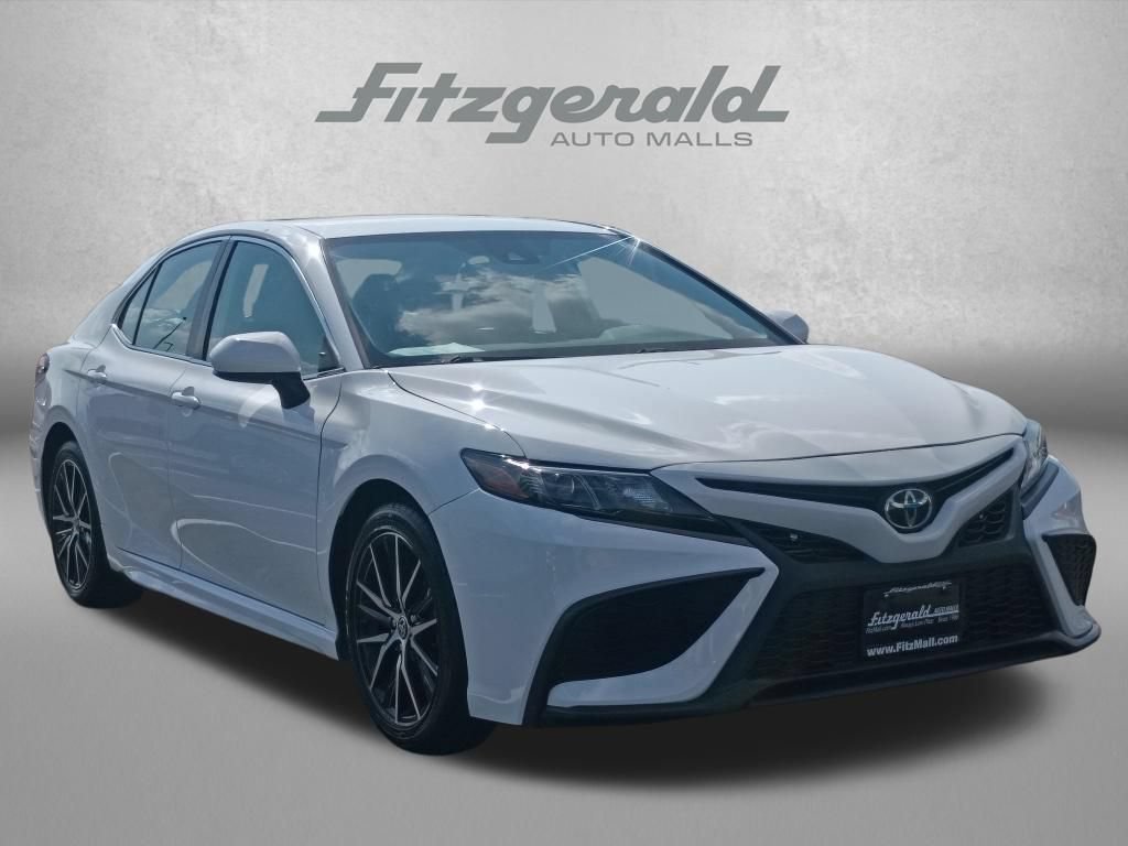 Used 2021 Toyota Camry SE
