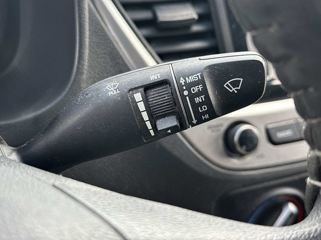 Used 2018 Hyundai Accent SE FWD image 24