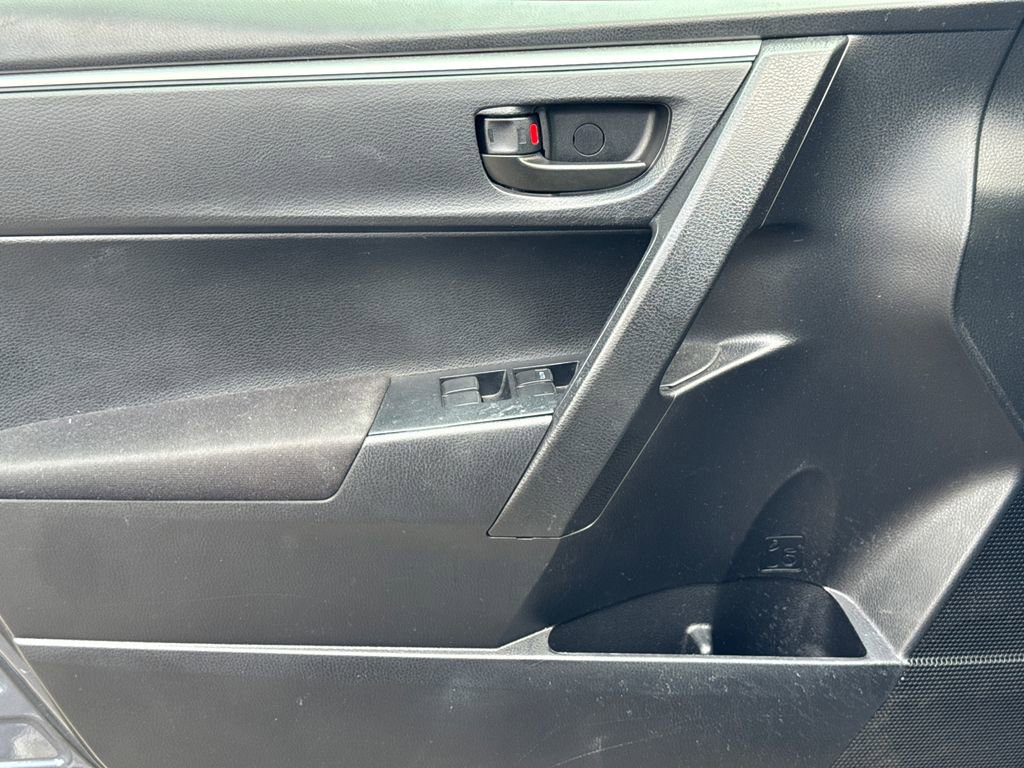 Used 2016 Toyota Corolla L FWD image 10