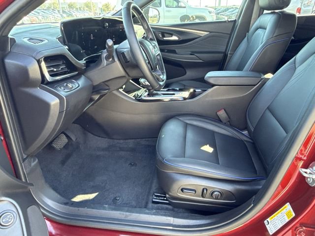 Used 2025 Buick Envista Sport Touring w/ Convenience I Package image 17