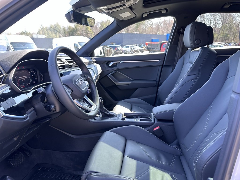 Used 2025 Audi Q3 2.0T Premium w/ Convenience Package image 14