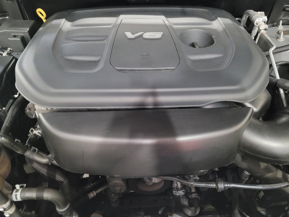 Used 2019 Jeep Grand Cherokee Laredo image 30