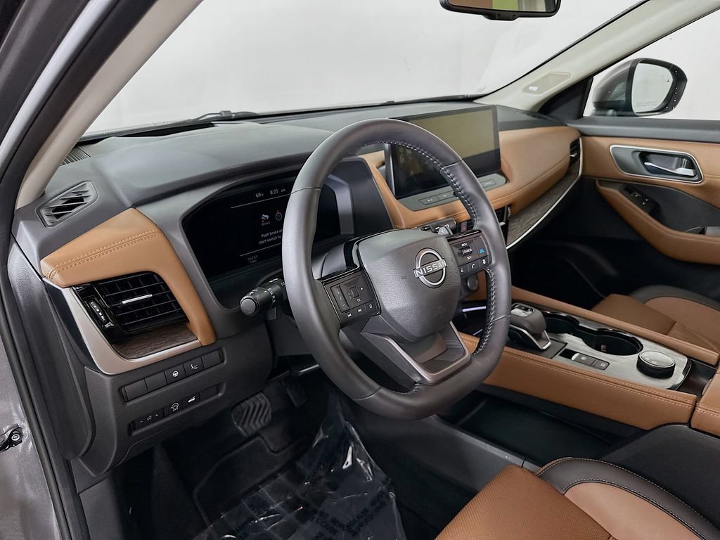 Certified 2026 Nissan Rogue Platinum w/ Platinum Premium Package AWD/4WD image 16