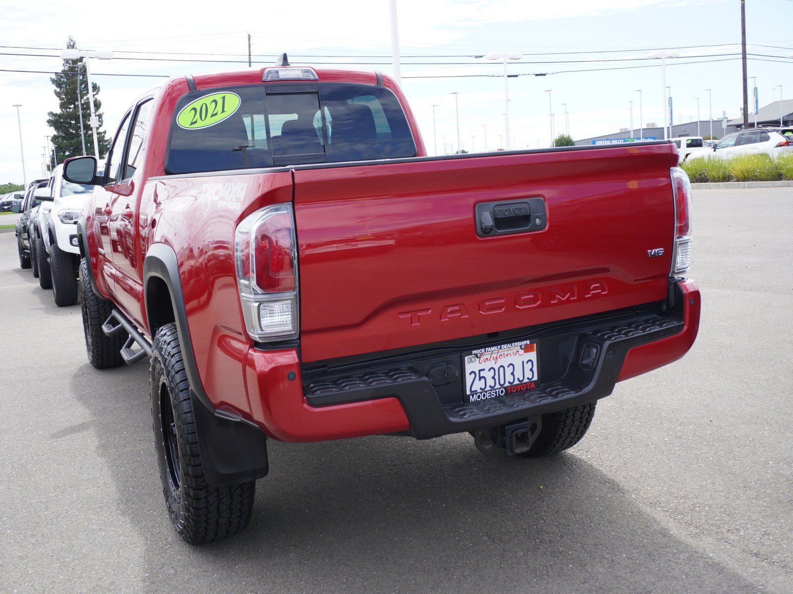 Used 2021 Toyota Tacoma TRD Off-Road w/ TRD Premium Off Road Package AWD/4WD image 10