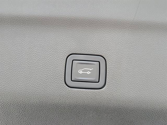 Certified 2022 Cadillac Escalade Sport w/ Touring Package RWD image 8