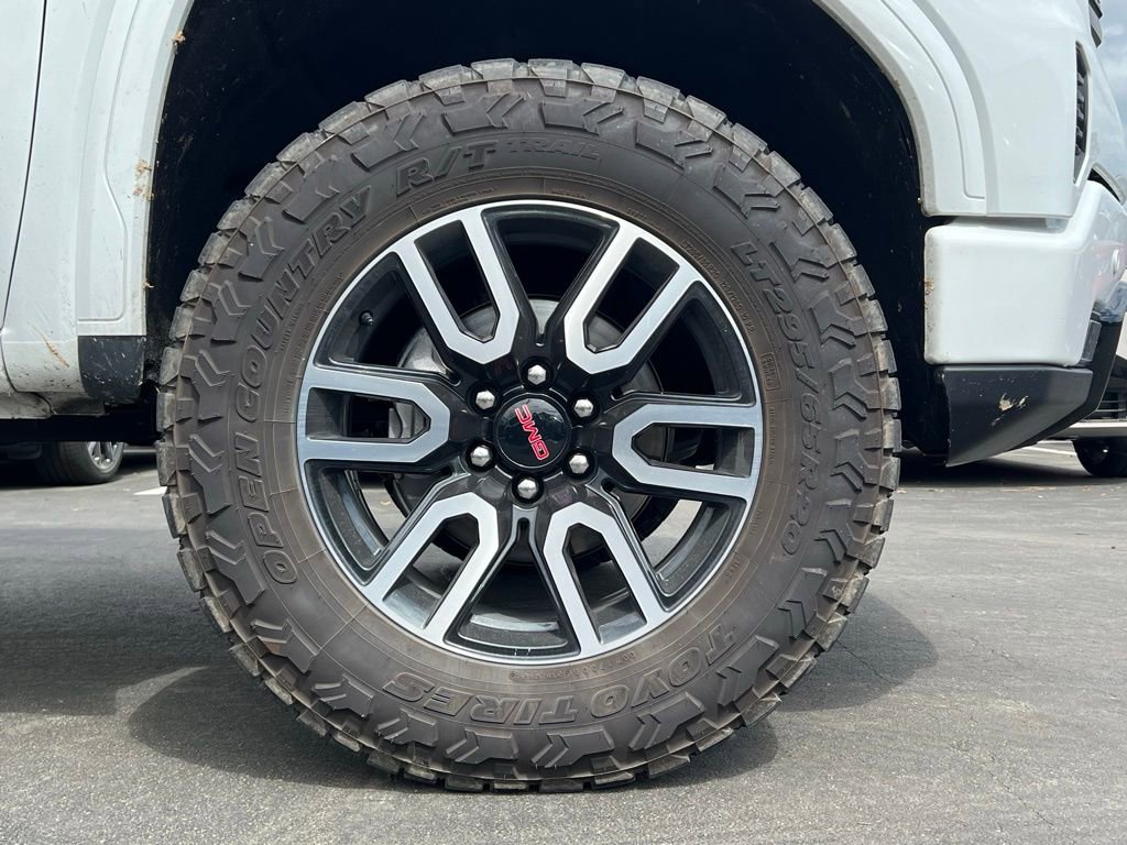 Used 2025 GMC Sierra 1500 AT4 w/ AT4 Premium Package AWD/4WD image 22