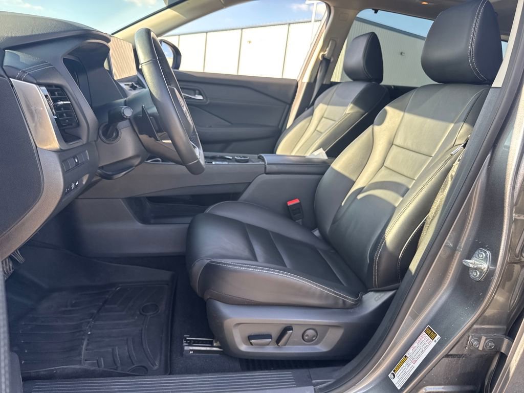 Used 2024 Nissan Rogue SL w/ SL Premium Package image 19