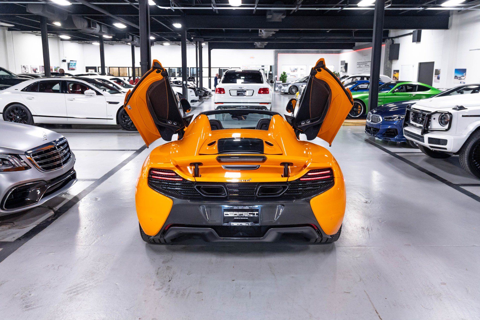 Used 2015 McLaren 650S Spider RWD image 90