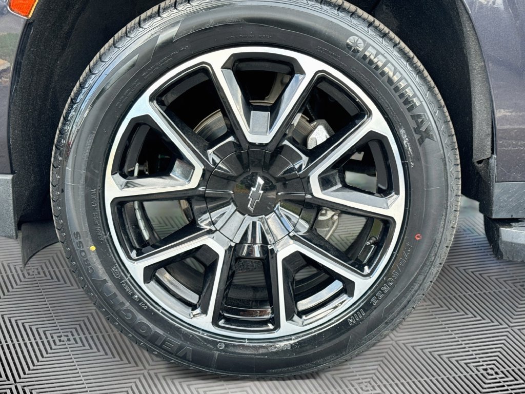 Used 2022 Chevrolet Tahoe RST w/ Luxury Package RWD image 35