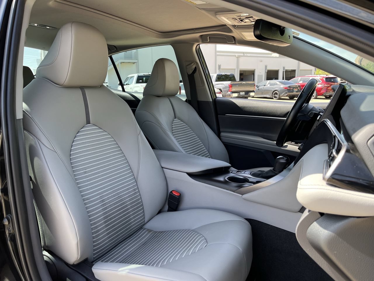 Used 2023 Toyota Camry SE w/ Audio Upgrade Package FWD image 25
