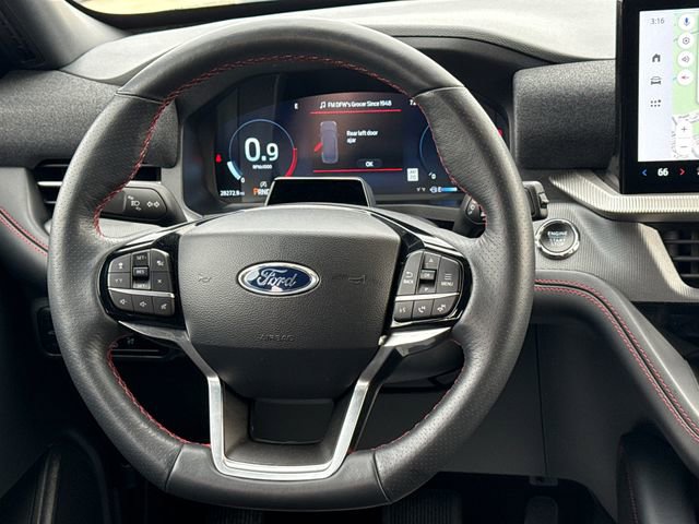 Used 2025 Ford Explorer ST-Line image 16