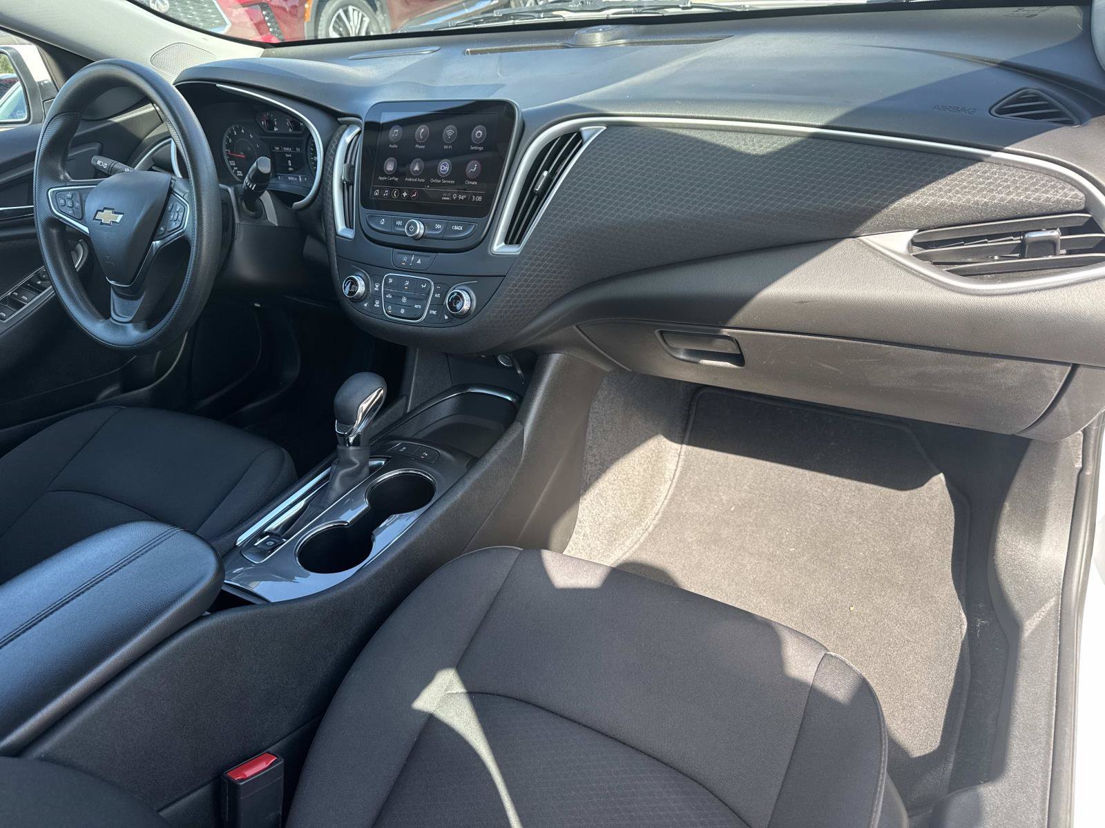 Used 2025 Chevrolet Malibu LT FWD image 11