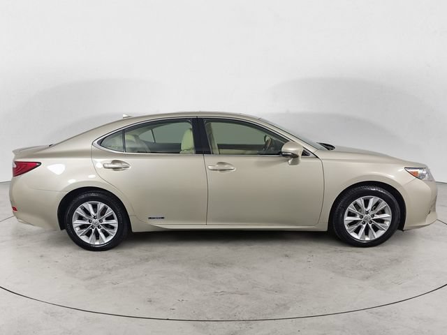 Used 2013 Lexus ES 300h w/ Luxury Pkg FWD image 4