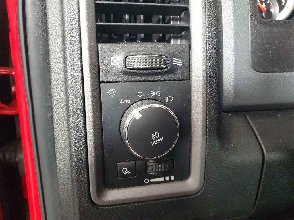 Used 2016 RAM 1500 Express image 12