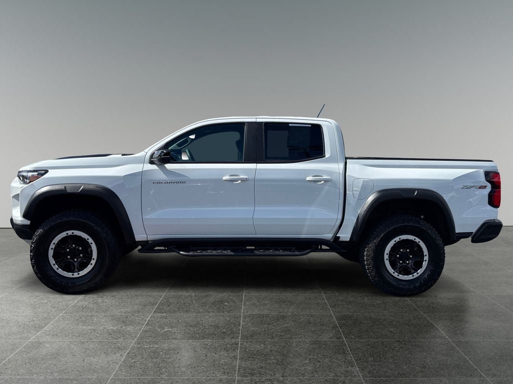 Used 2024 Chevrolet Colorado ZR2 w/ Technology Package AWD/4WD image 4