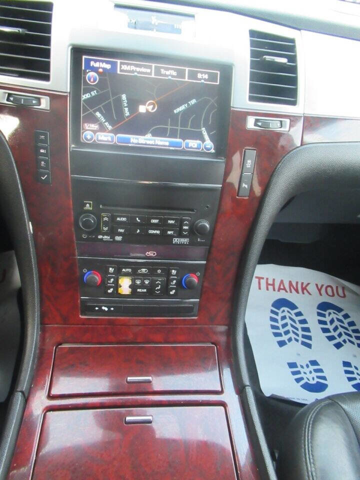 Used 2013 Cadillac Escalade ESV AWD w/ Livery Package image 23