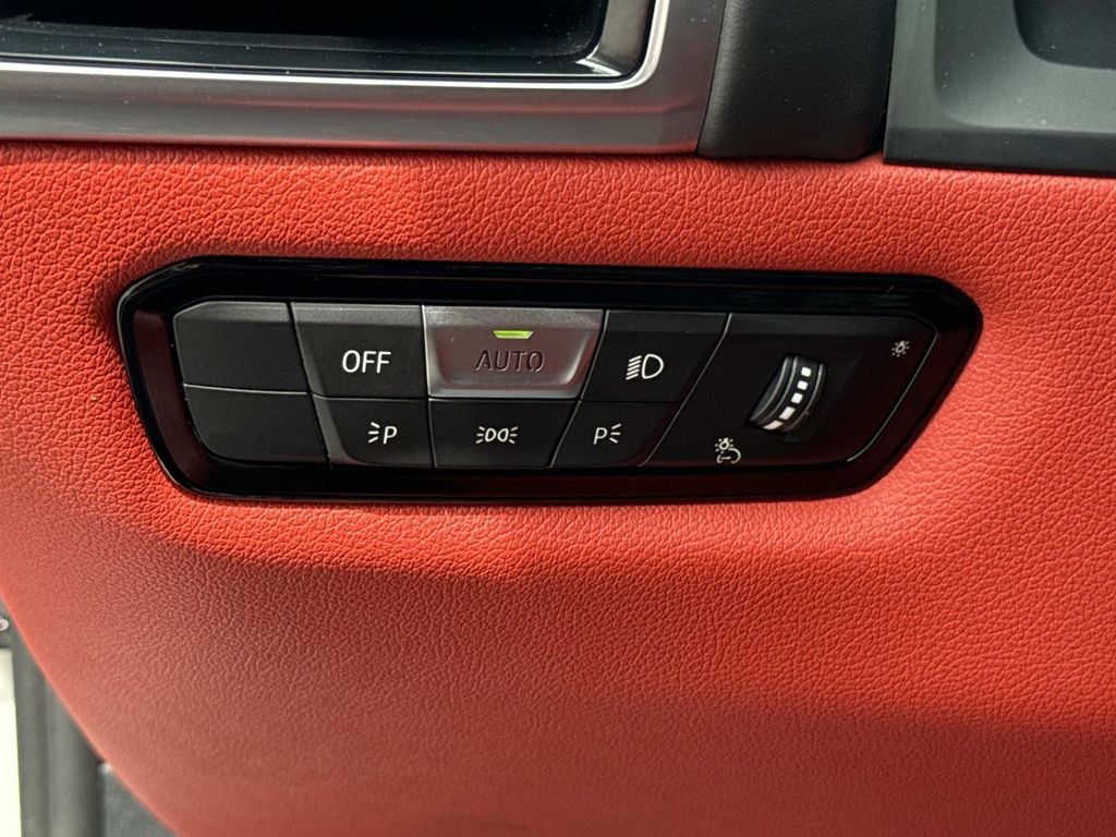 Used 2019 BMW M850i xDrive Coupe w/ Comfort Seating Package image 38