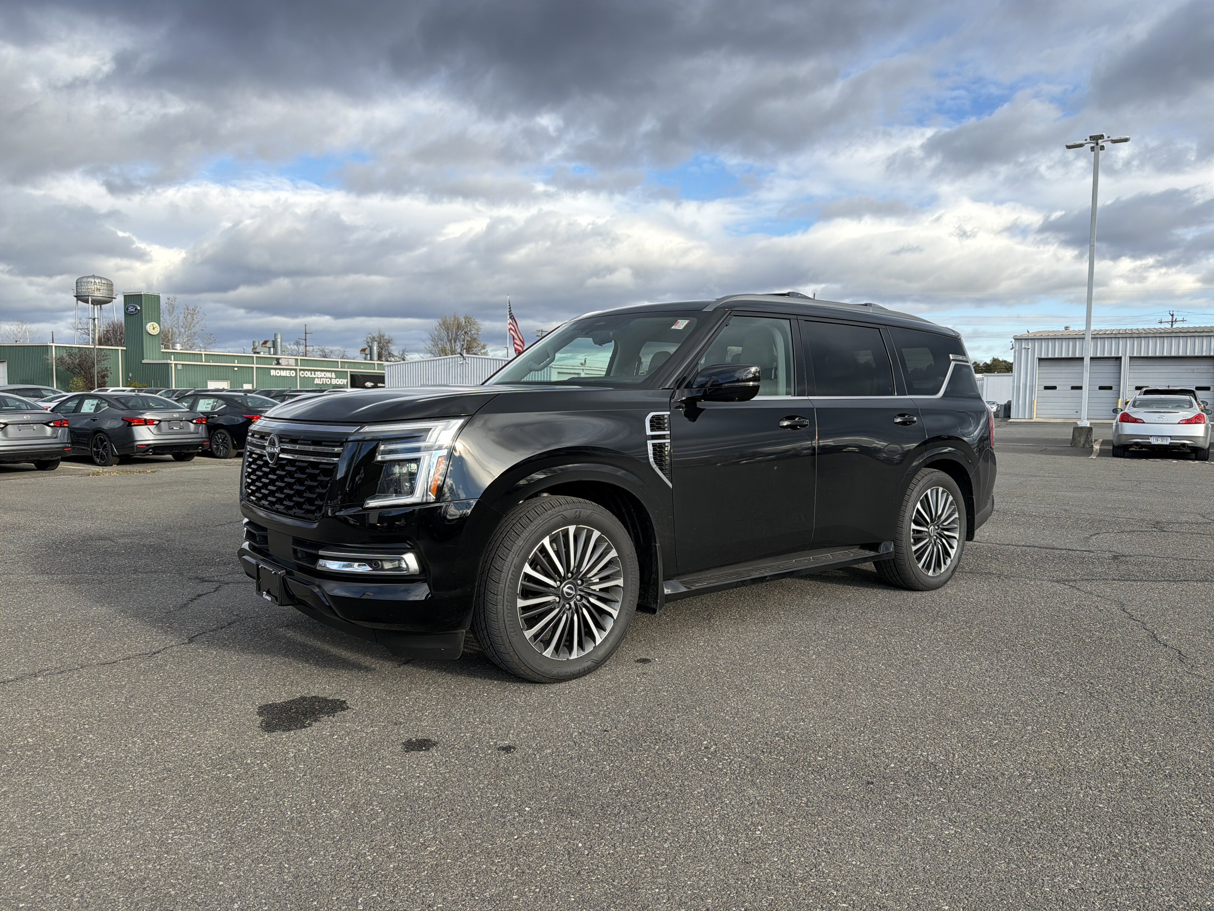 New 2025 Nissan Armada Platinum Reserve w/ Convenience Package