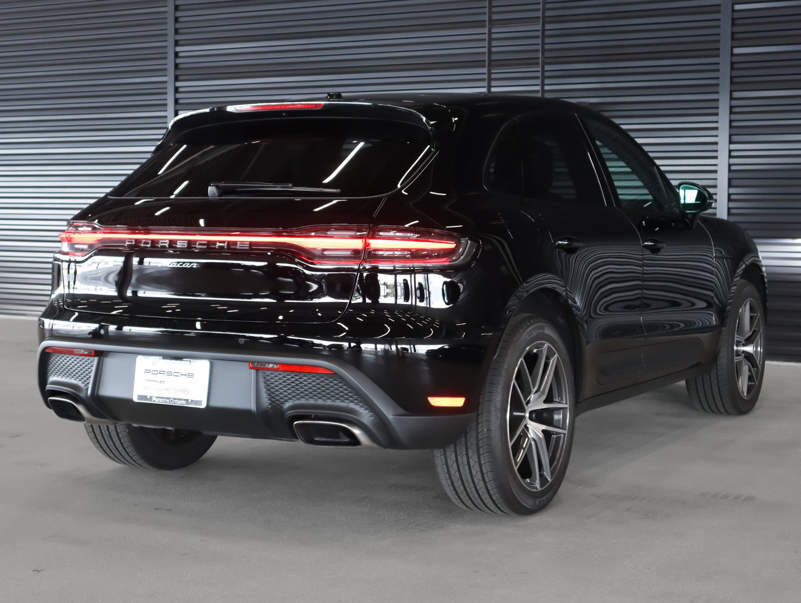 Certified 2026 Porsche Macan image 10