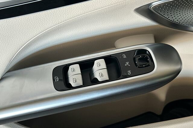 Certified 2024 Mercedes-Benz C 300 Sedan image 12